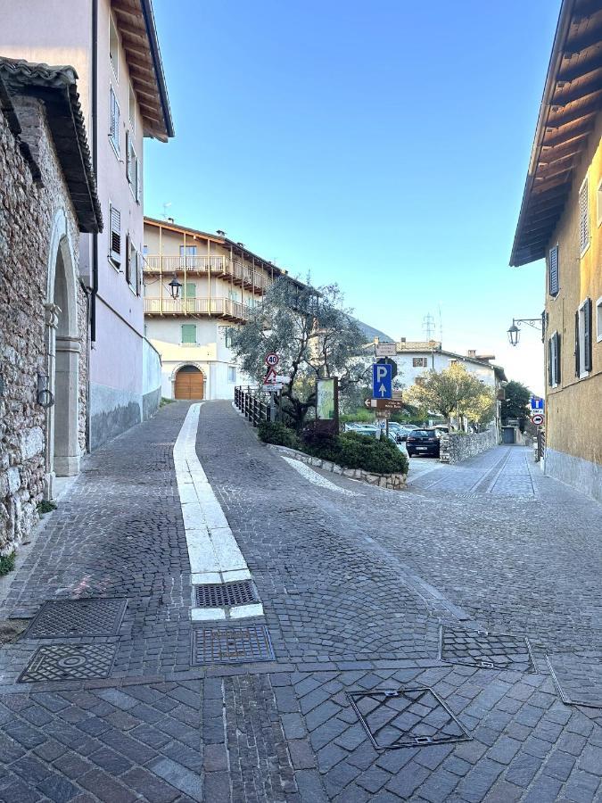 Garda Baldo Apartments_Vivaldi Torbole Sul Garda Extérieur photo