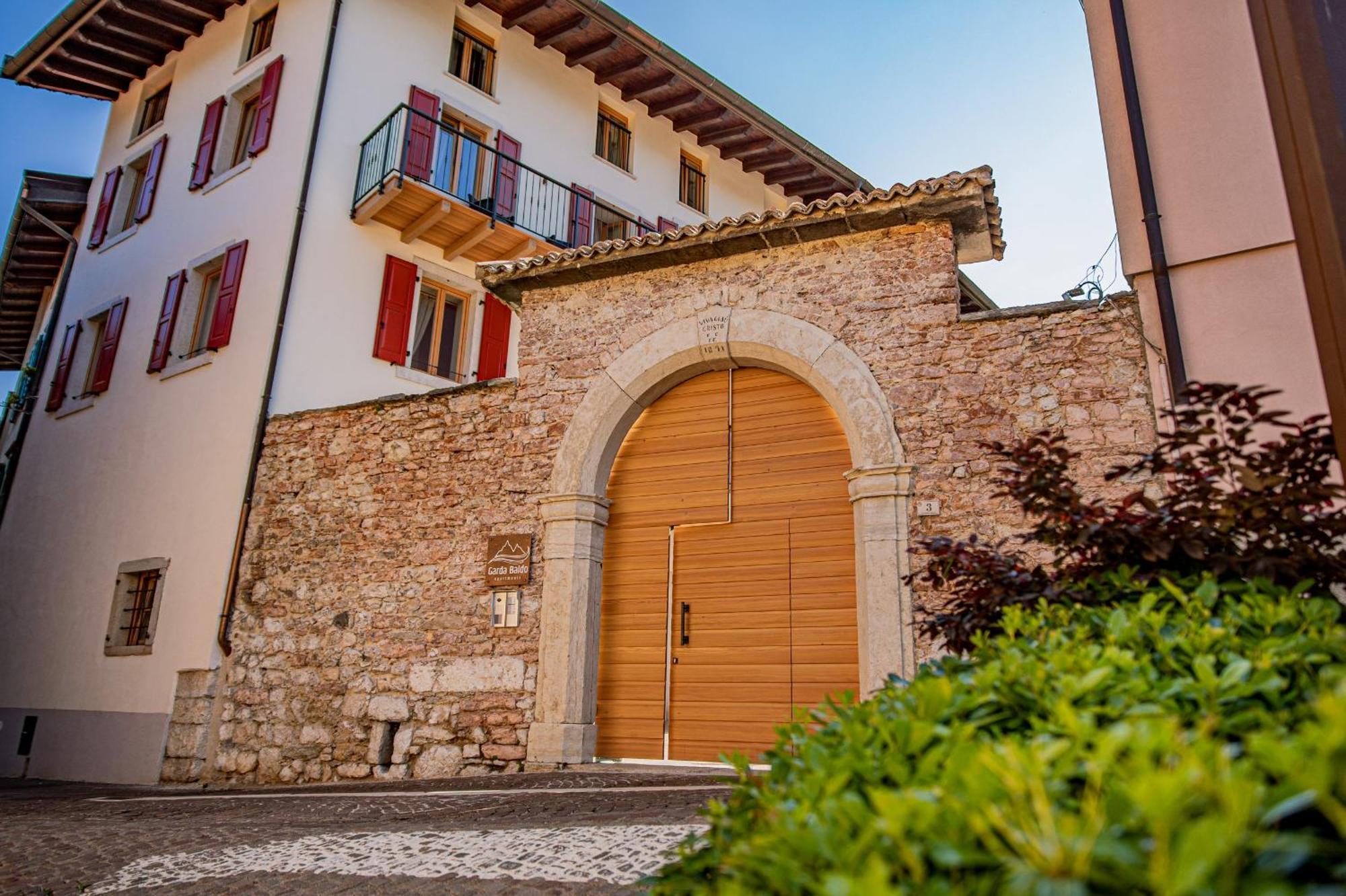 Garda Baldo Apartments_Vivaldi Torbole Sul Garda Extérieur photo