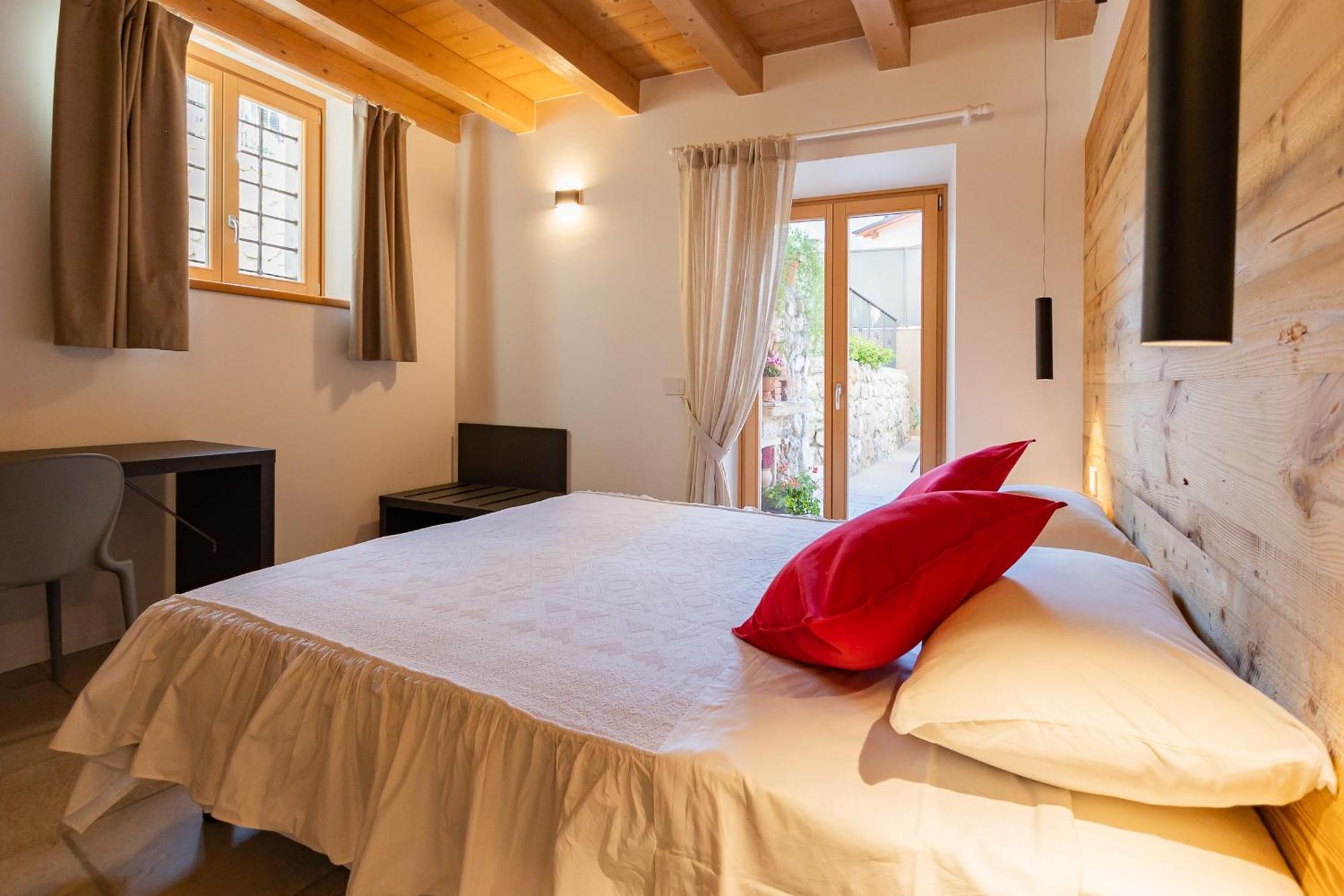 Garda Baldo Apartments_Vivaldi Torbole Sul Garda Extérieur photo