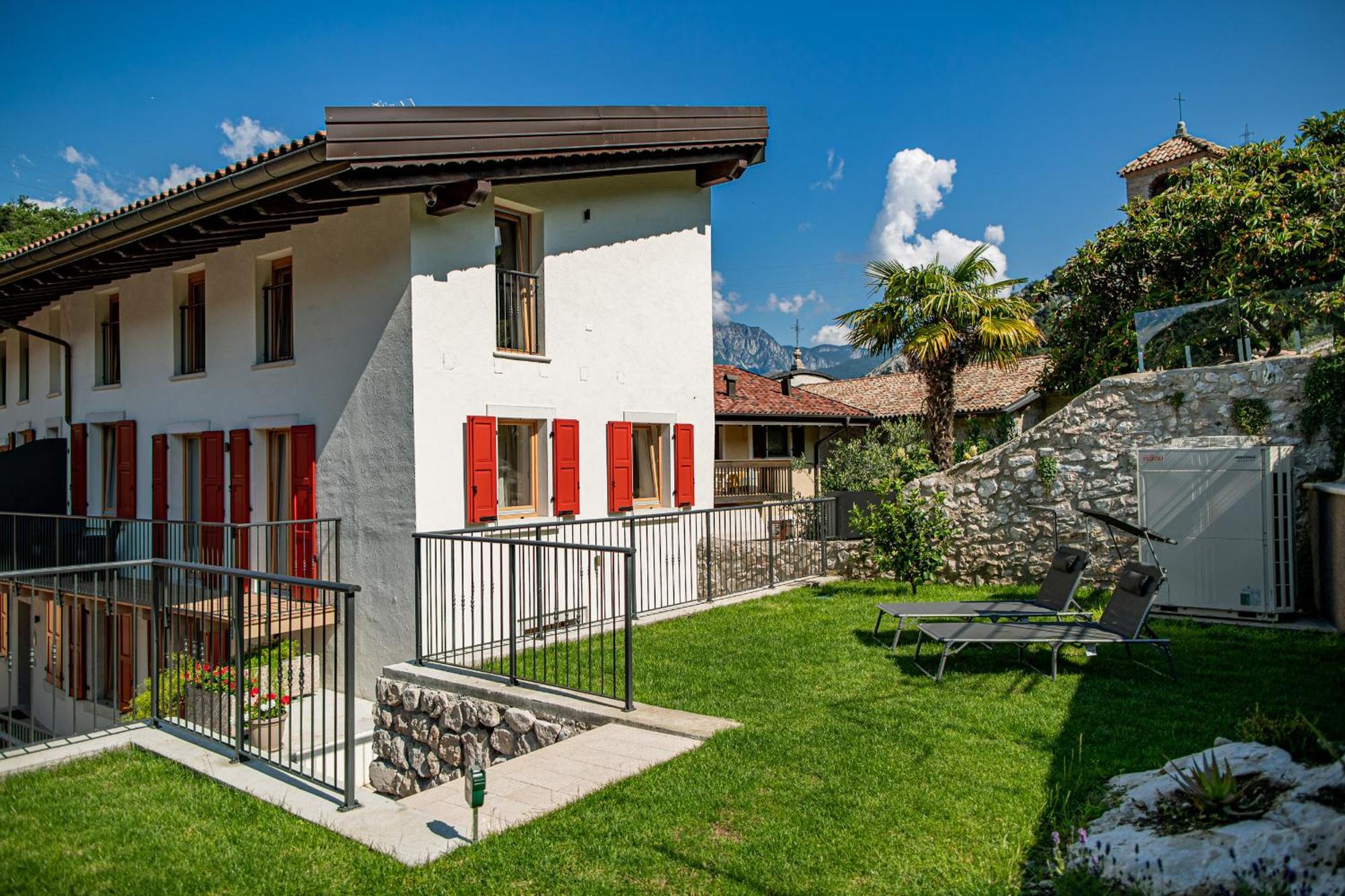 Garda Baldo Apartments_Vivaldi Torbole Sul Garda Extérieur photo